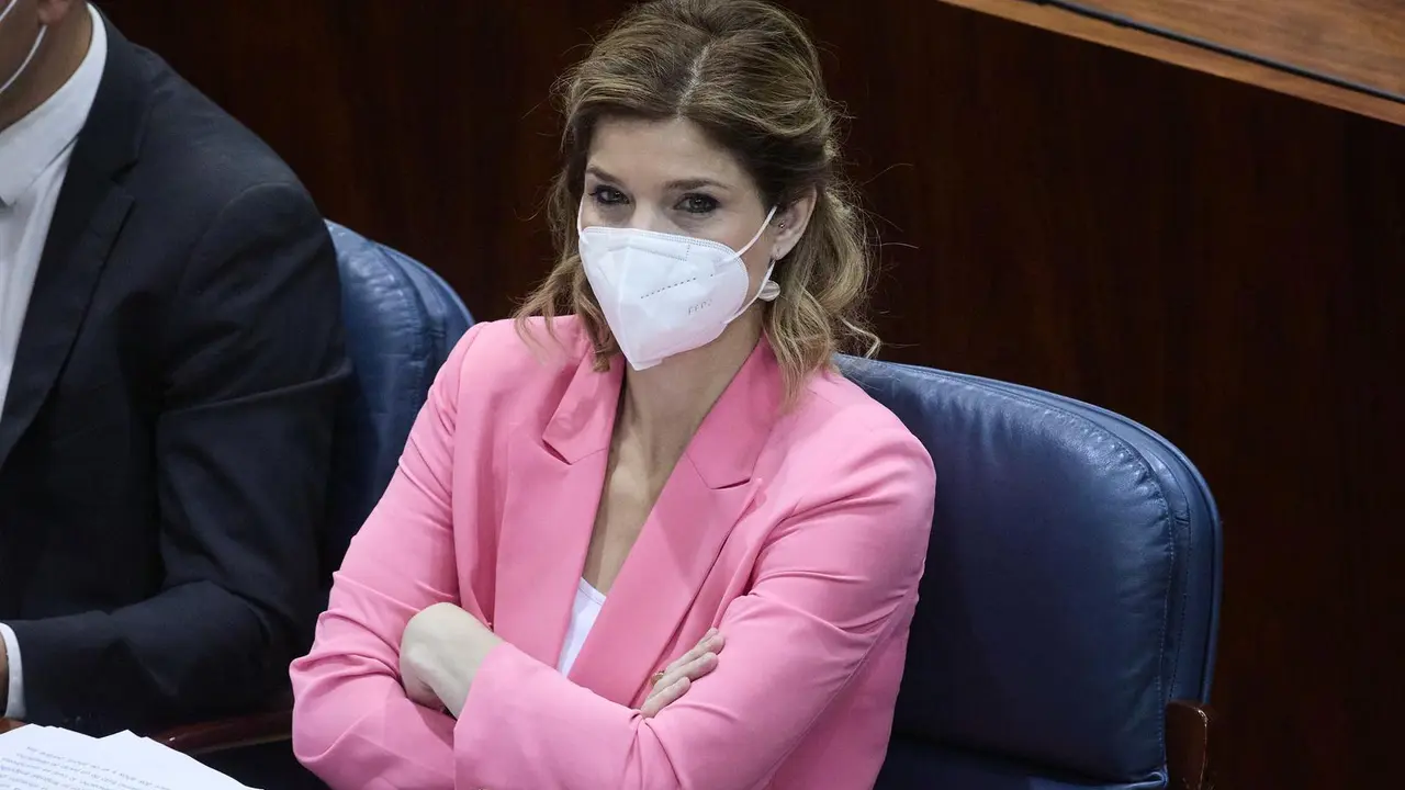 La portavoz del PSOE en la Asamblea de Madrid, Hana Jalloul, en la segunda sesi&oacute;n del pleno de investidura de la presidenta en funciones de la Comunidad y candidata a la reelecci&oacute;n, Isabel D&iacute;az Ayuso, a 18 de junio de 2021, en Madrid (Espa&ntilde;a). Los grupos 
