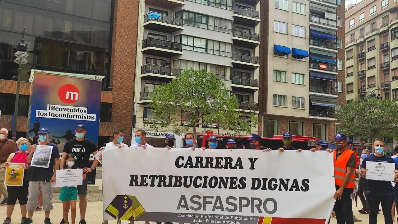 Militares reclamar "dignidad profesional" y denuncian la falta de retribuciones "justas y adecuadas"