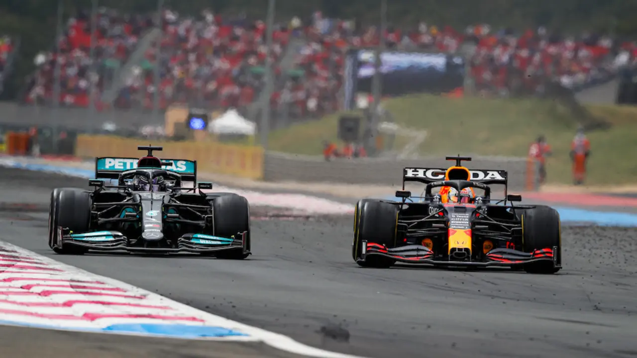 VERSTAPPEN Max (ned), Red Bull Racing Honda RB16B, HAMILTON Lewis (gbr), Mercedes AMG F1 GP W12 E Performance, action during the Formula 1 Emirates Grand Prix de France 2021, 7th round of the 2021 FIA Formula One World Championship from June 18 to 20, 2021 on the Circuit Paul Ricard, in Le Castellet, France - Photo Florent Gooden / DPPI
AFP7 /  Europa Press
20/6/2021 ONLY FOR USE IN SPAIN
