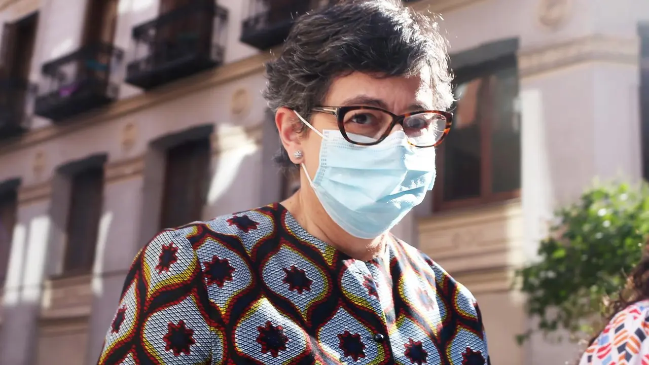 La ministra de Asuntos Exteriores, Uni&oacute;n Europea y Cooperaci&oacute;n, Arancha Gonz&aacute;lez Laya, a su llegada para presidir un acto con motivo del D&iacute;a de &Aacute;frica, en el Palacio de Viana, a 25 de mayo de 2021, en Madrid (Espa&ntilde;a). En el acto participan embajadores de 