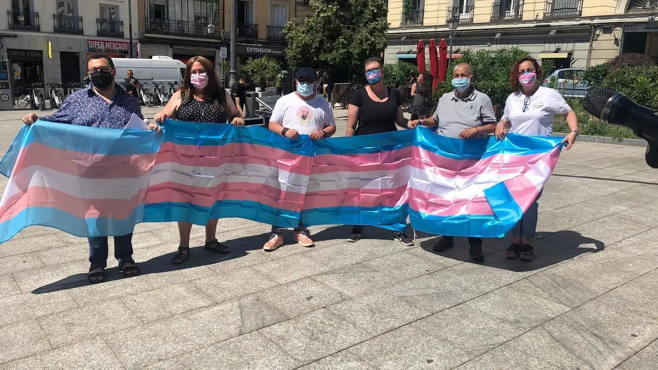 Representantes de FELGTB, Fundaci&oacute;n Tri&aacute;ngulo y Chrysallis