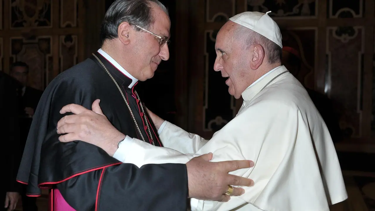 El arzobispo de M&eacute;rida-Badajoz, Celso Morga, con el Papa Francisco