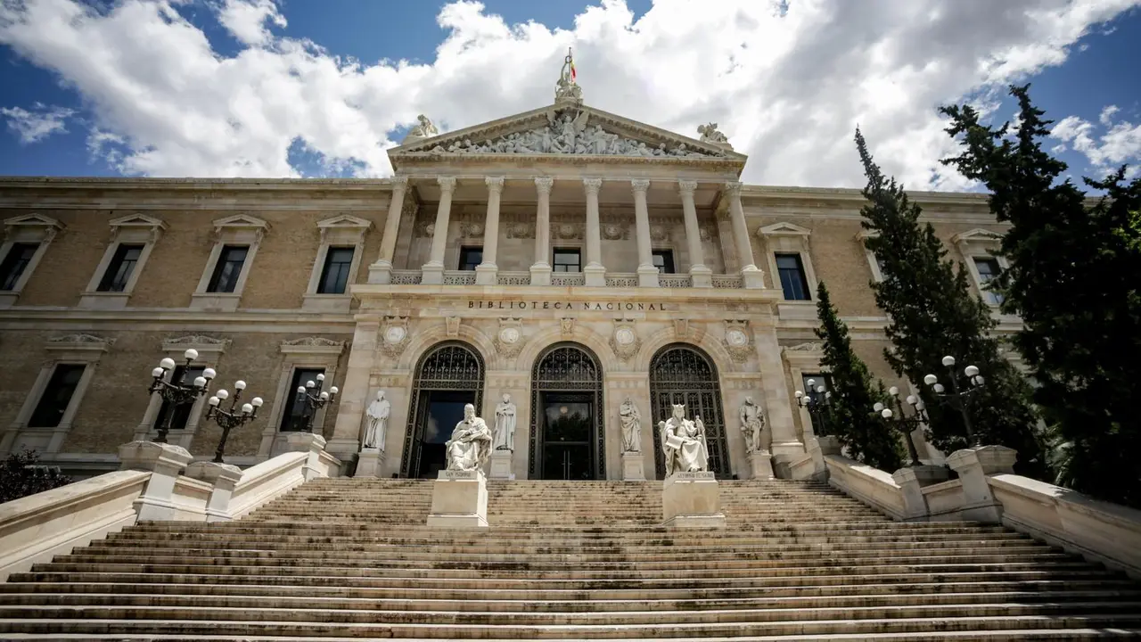 Archivo - Fachada de la Biblioteca Nacional de Espa&ntilde;a (BNE)