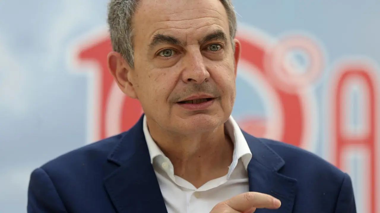 El expresidente del Gobierno de Espa&ntilde;a Jos&eacute; Luis Rodr&iacute;guez Zapatero en el 10 aniversario de la integraci&oacute;n de r&eacute;gimen especial agrario en el r&eacute;gimen general de la seguridad social en la escuela Juli&aacute;n Besteiro, a 27 de mayo de 2021, en Madrid (Espa&ntilde;a).