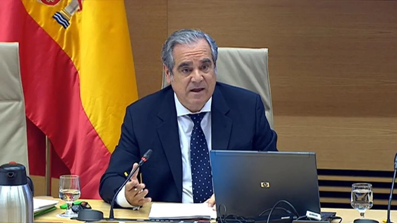 Archivo - El presidente del Consejo General de Colegios Oficiales de Farmac&eacute;uticos, Jes&uacute;s Aguilar, comparece en el Grupo de Trabajo de Sanidad y Salud P&uacute;bica de la Comisi&oacute;n para la Reconstrucci&oacute;n Social y Econ&oacute;mica del Congreso de los Diputados