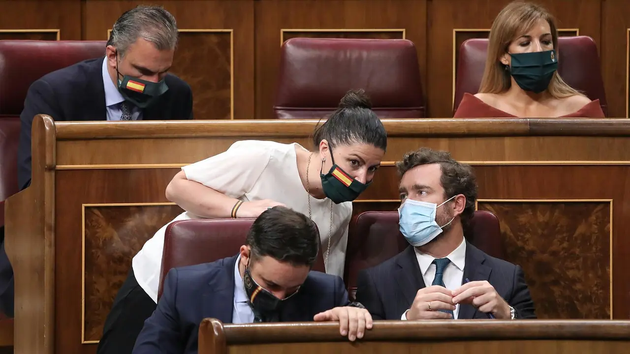 Archivo - OLos diputados de Vox Ortega Smith, Abascal, Olona, Espinosa de los Monterosy Rueda en el hemiciclo del Congreso 