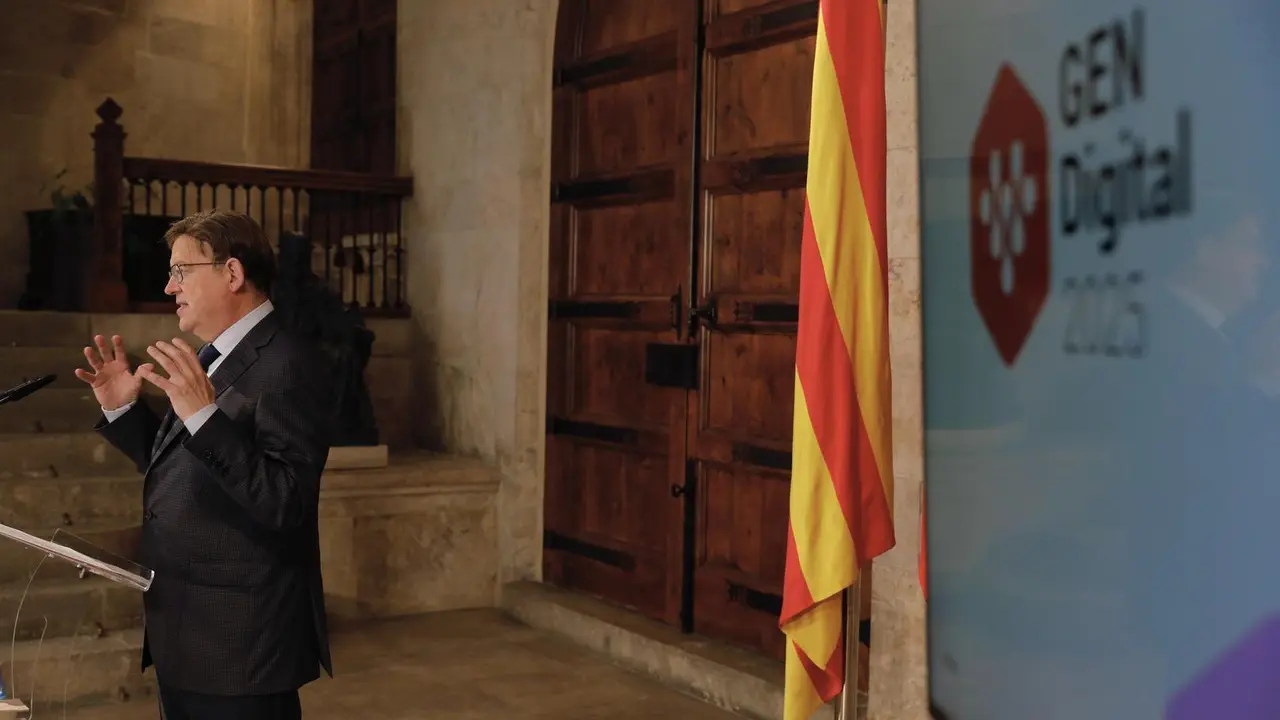 Ximo Puig presenta un plan de digitalizaci&oacute;n