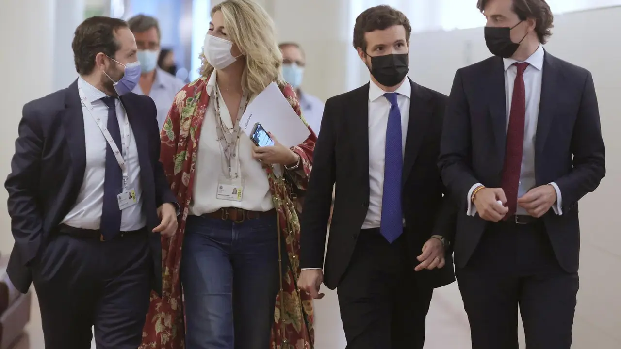 El l&iacute;der del PP, Pablo Casado, a su llegada a la reuni&oacute;n del Grupo Popular en el Congreso con diputados y senadores. En Madrid, a 21 de junio de 2021, en Madrid (Espa&ntilde;a). 