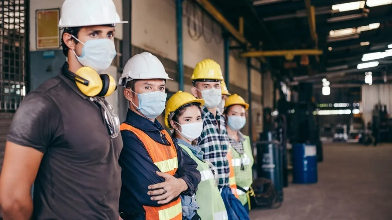 Archivo - Trabajadores extranjeros.