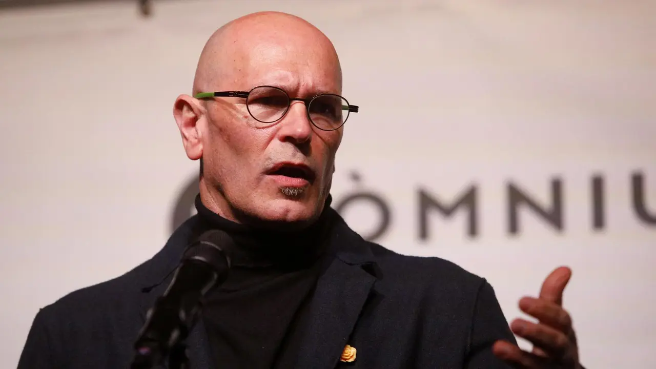 Archivo - El exconseller de Exteriores de la Generalitat, Raul Romeva, en un acto al volver a la c&aacute;rcel de Lledoners, donde ser&aacute; encarcelado en r&eacute;gimen ordinario desde hoy despu&eacute;s de que el juez haya revocado su semilibertad, en San Juan de Torruella, Bar