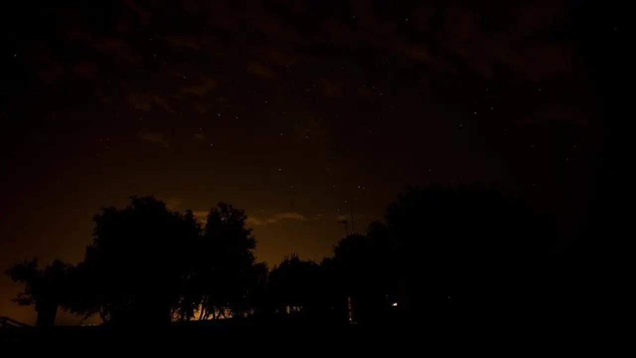 Cielo nocturno en un paraje natural de Andaluc&iacute;a