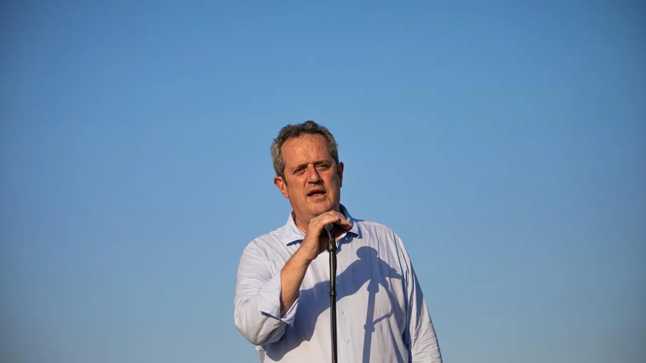 Archivo - El exconseller Joaquim Forn comparece con los otros presos del 1-O hacen de su nuevo ingreso en prisi&oacute;n en Sant Joan de Vilatorrada, localidad pr&oacute;xima a la prisi&oacute;n de Llenoders, Barcelona, Catalunya (Espa&ntilde;a), a 28 de julio de 2020. ARCHIVO.