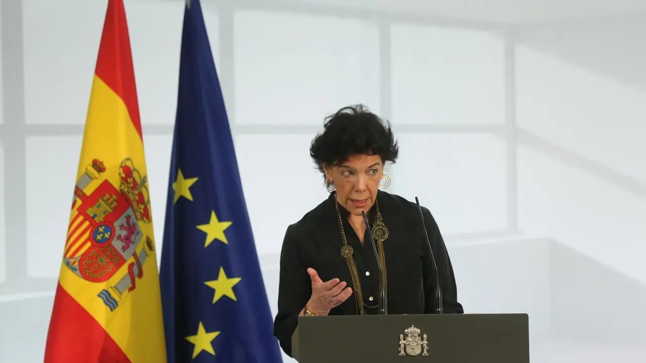 La ministra de Educaci&oacute;n y FP, Isabel Cel&aacute;a, en el acto de homenaje a la comunidad educativa el pasado s&aacute;bado en La Moncloa