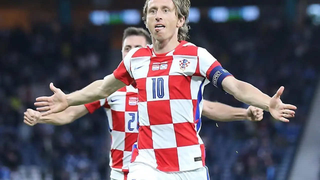 Luka Modric of Croatia celebrates after scoring his team's second goal during the UEFA EURO 2020 group D preliminary round soccer match between Croatia and Scotland in Glasgow, Britain, 22 June 2021. (Croacia, Reino Unido) EFE/EPA/Robert Perry / POOL (RESTRICTIONS: For editorial news reporting purposes only. Images must appear as still images and must not emulate match action video footage. Photographs published in online publications shall have an interval of at least 20 seconds between the posting.)