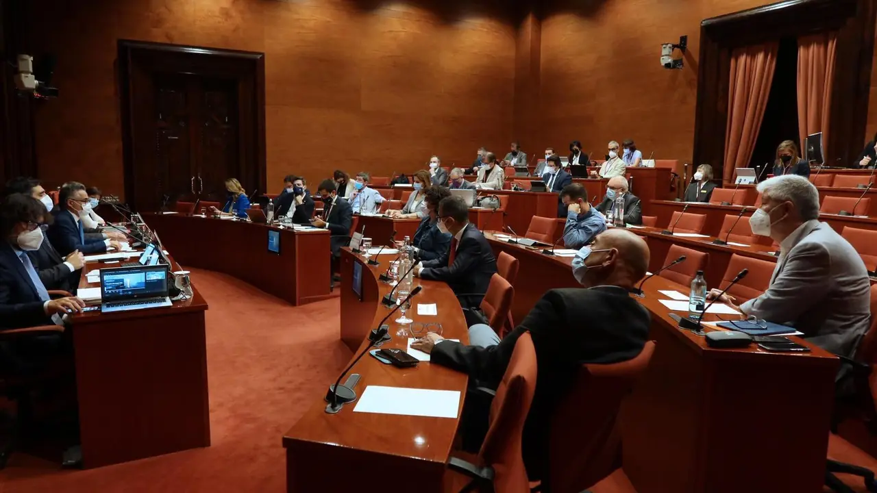 Momento de la comparecencia del vicepresidente y conseller de Pol&iacute;ticas Digitales y Territorio, Jordi Puigner&oacute;.