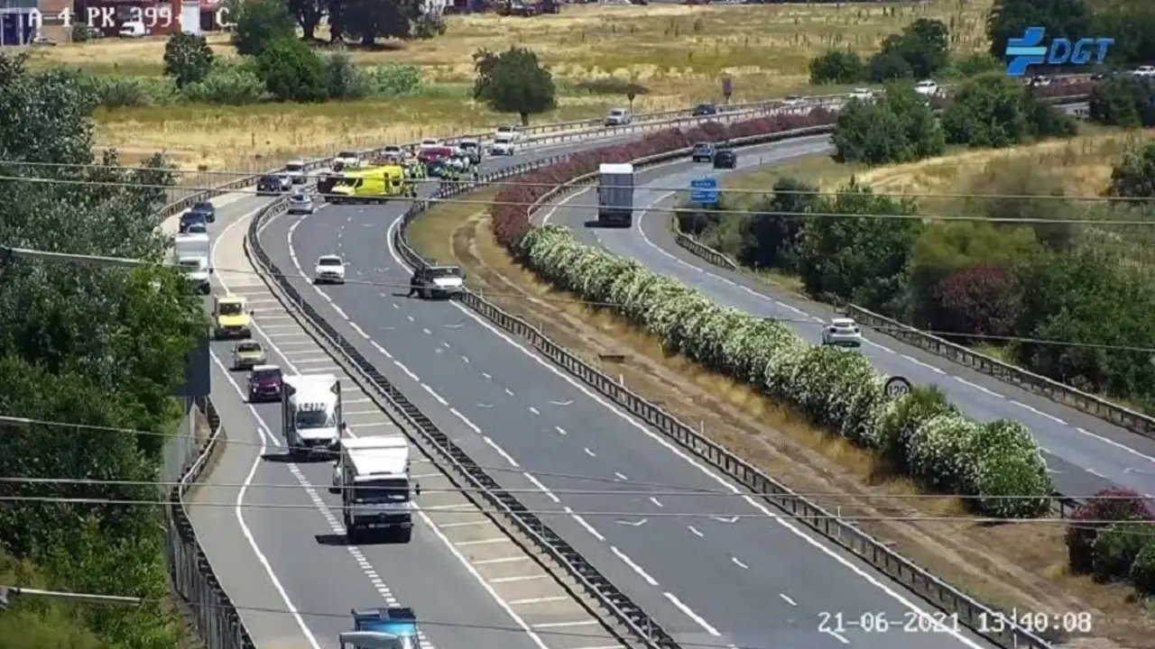 Zona del accidente en la A-4 a su paso por C&oacute;rdoba.