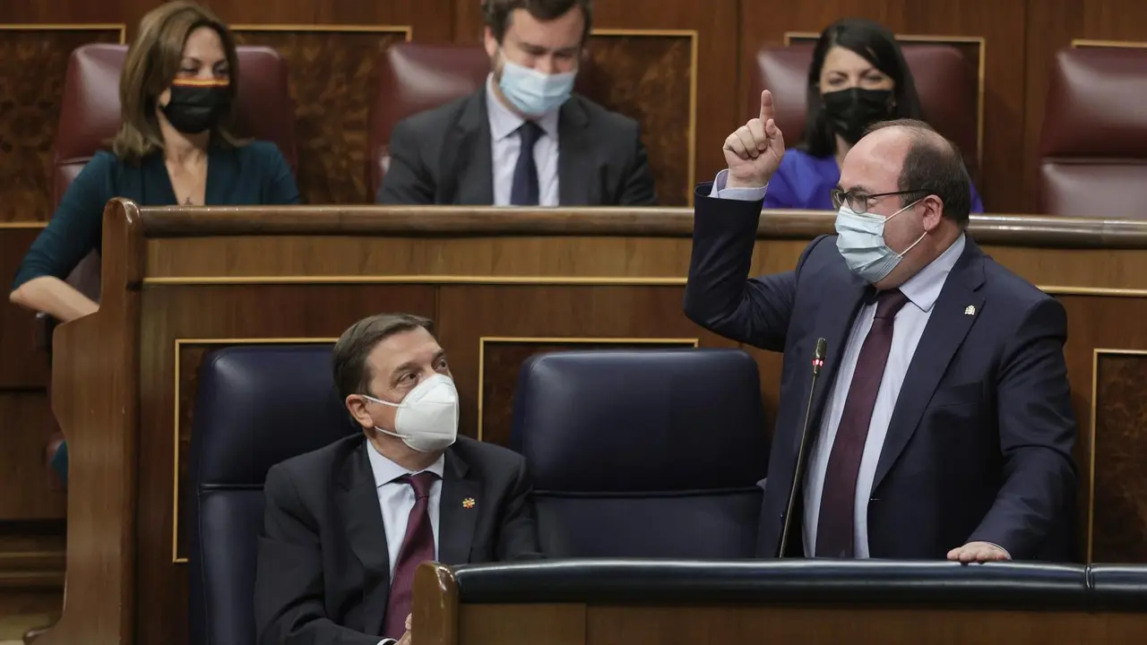 El ministro de Pol&iacute;tica Territorial y Funci&oacute;n P&uacute;blica y primer secretario del PSC, Miquel Iceta, respondiendo a Vox