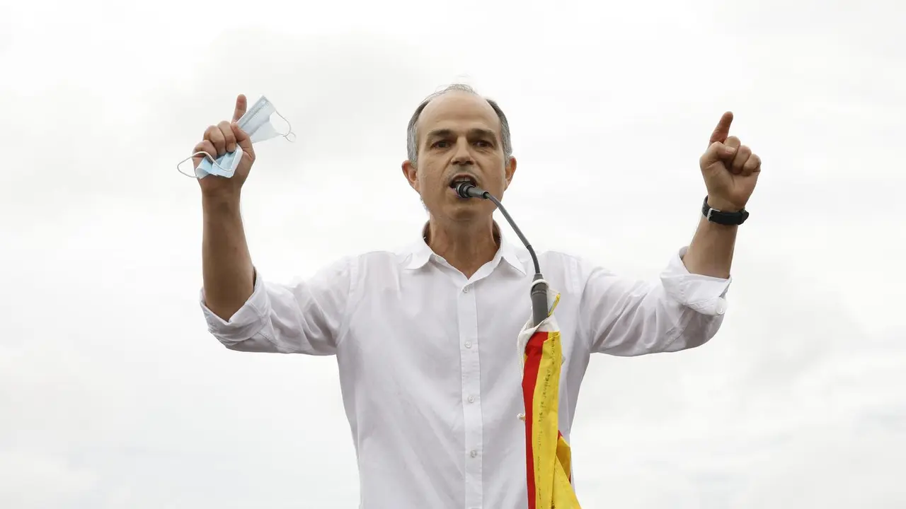 El exconseller de la Presidencia Jordi Turull  interviene tras salir de la prisi&oacute;n de LLedoners tras aprobarse el indulto. 
