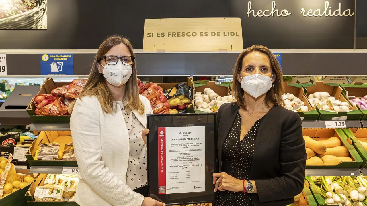Entrega del certificado por parte de Bureau Veritas a Lidl