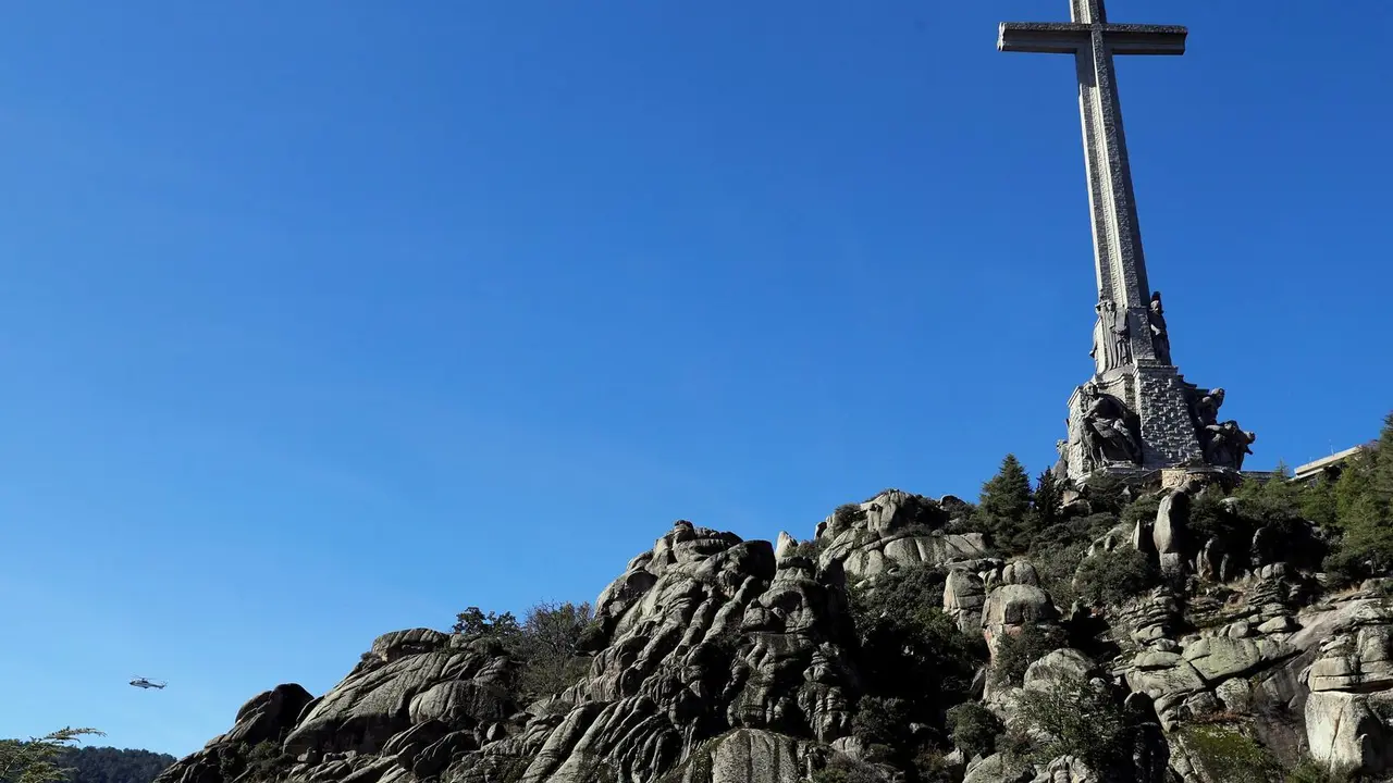 Archivo - Cruz del Valle de los Ca&iacute;dos.