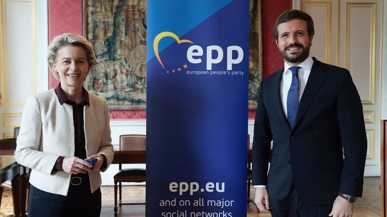 El presidente del PP, Pablo Casado, se re&uacute;ne en Bruselas con la presidenta de la Comisi&oacute;n  Europea, Ursula von der Leyen, en el marco de la cumbre del PPE previa al Consejo Europeo. En Bruselas a 24 de junio de 2021.