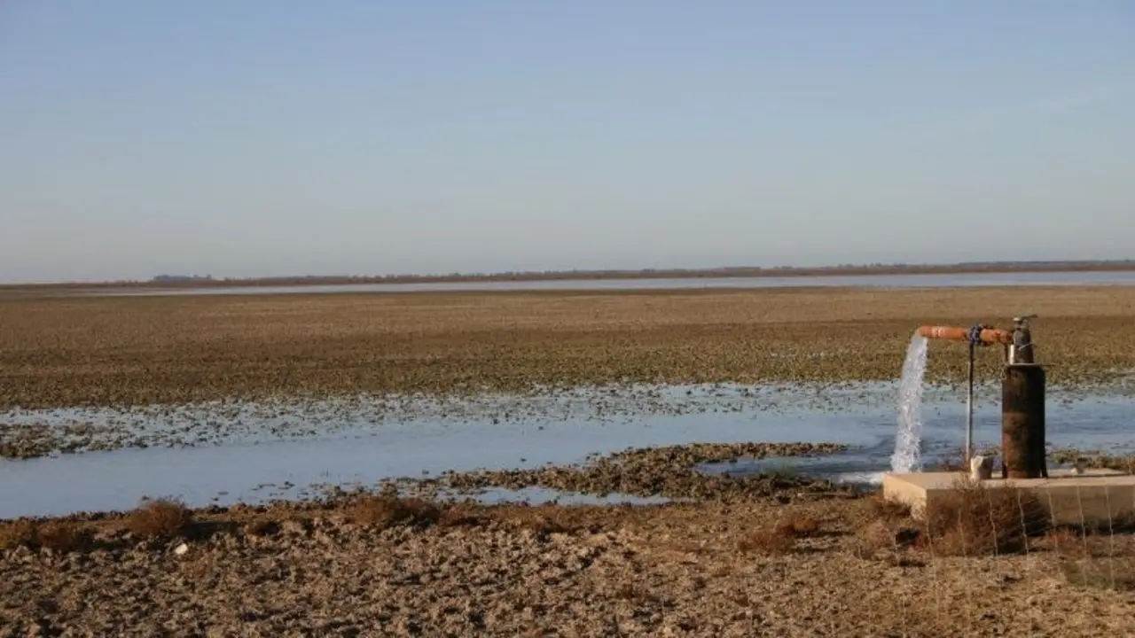 Archivo - Pozo en Do&ntilde;ana