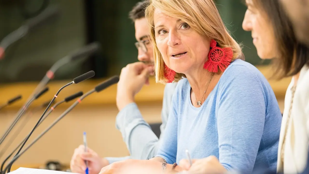 Archivo - La eurodiputada balear del PP, Rosa Estar&agrave;s.
