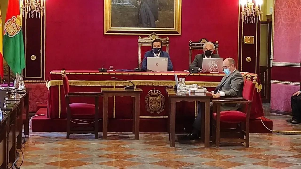 El alcalde de Granada, Luis Salvador, y su teniente de alcalde, Jos&eacute; Antonio Huertas