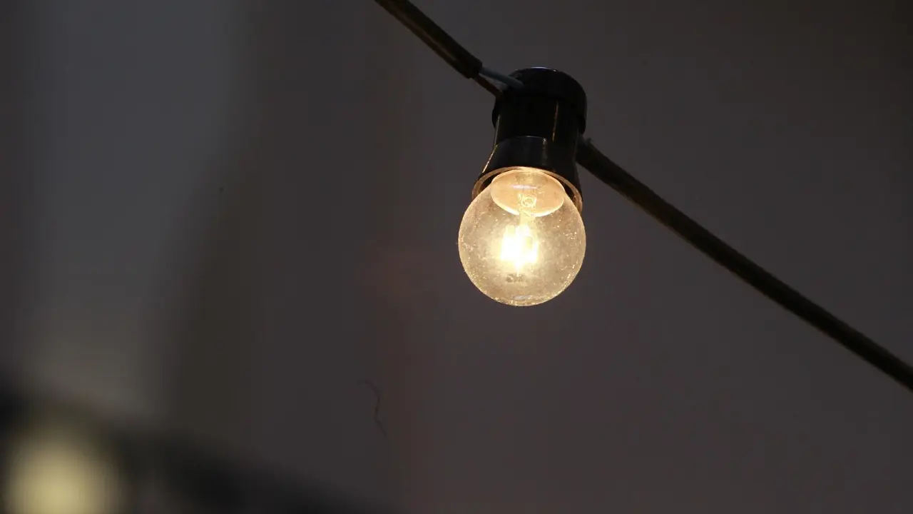 Archivo - Bombilla, bombillas, luz, electricidad, energ&iacute;a