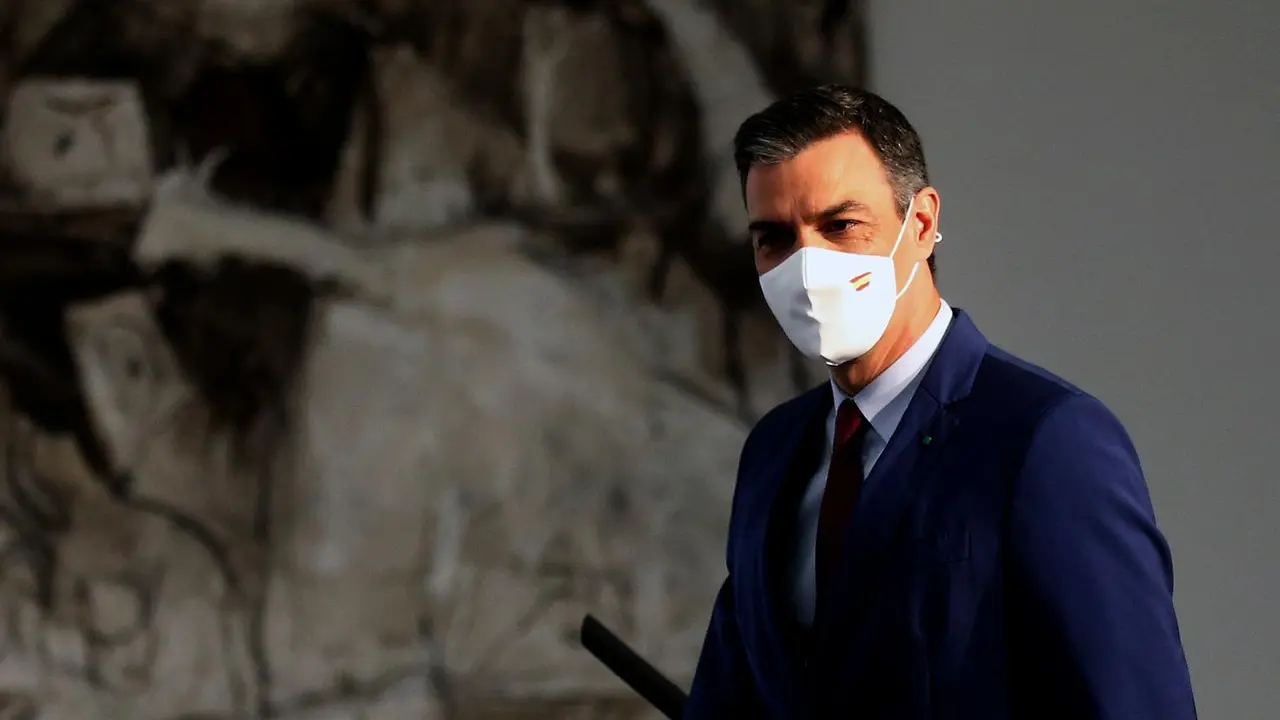 El presidente del Gobierno, Pedro S&aacute;nchez, a su llegada a un acto de homenaje a la comunidad educativa, en La Moncloa, a 19 de junio de 2021, en Madrid (Espa&ntilde;a). 