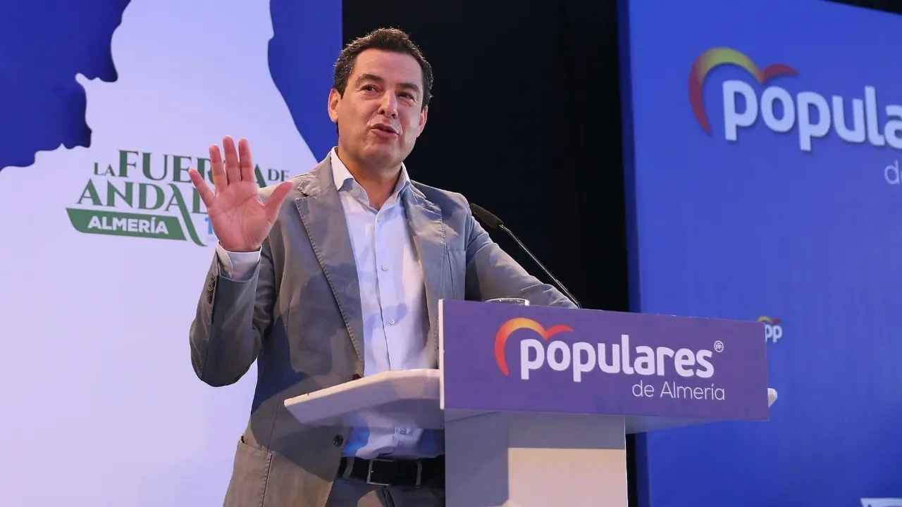 Juanma Moreno interviene en la clausura del XIV Congreso Provincial del PP de Almer&iacute;a