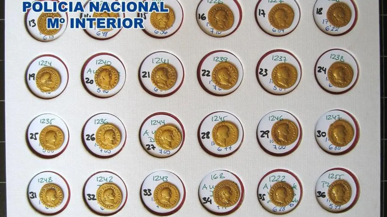 La Polic&iacute;a Nacional recupera un tesorillo de 90 monedas del Imperio Romano y detiene a 4 personas