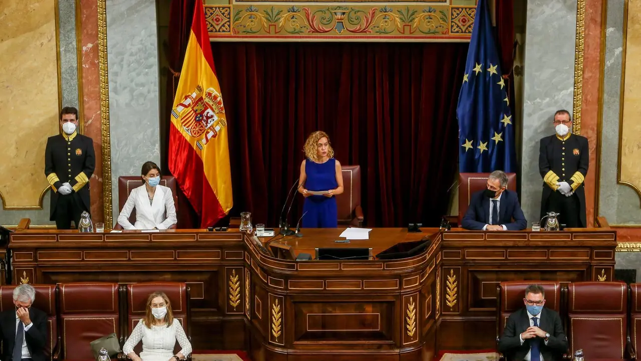 La presidenta del Congreso, Meritxell Batet, interviene en el acto en recuerdo y homenaje a las v&iacute;ctimas del terrorismo, en el Sal&oacute;n de Sesiones del Congreso de los Diputados, a 27 de junio de 2021.