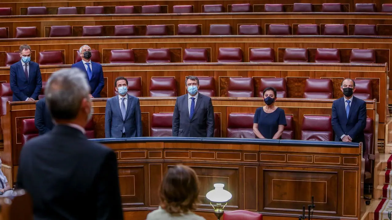 El candidato de Ciudadanos a la Presidencia de la Comunidad de Madrid, Edmundo Bal; el portavoz del PNV en el Congreso, Aitor Esteban y la portavoz de EH Bildu, Mertxe Aizpurua, en el acto en recuerdo y homenaje a las v&iacute;ctimas del terrorismo