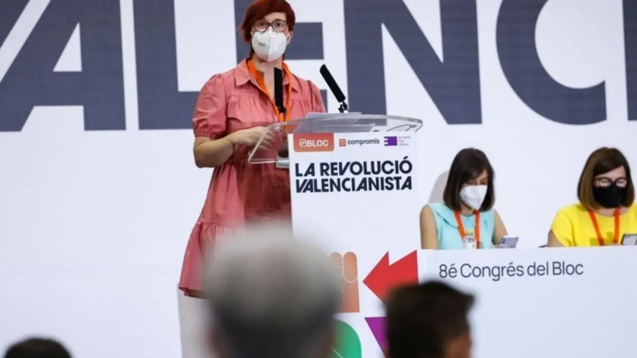 &ordm;&agrave;gueda Mic&oacute; Durante El VIII Congreso Nacional Del Bloc Comprom&iacute;s