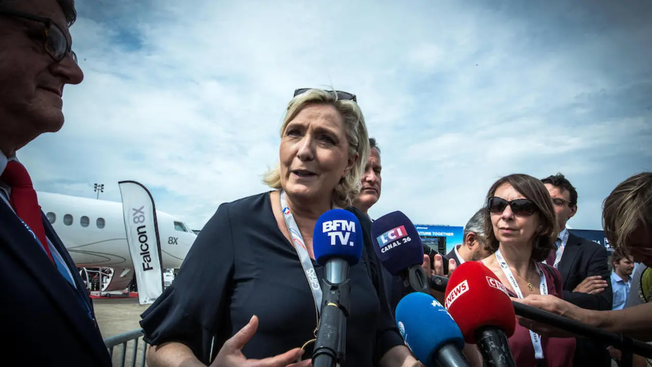 18 June 2019, France, Le Bourget: Marine Le Pen (C), President of the National Rally political party, visits the 53rd International Paris Air Show. Photo: Sadak Souici/Le Pictorium Agency via ZUMA/dpa
Sadak Souici / Le Pictorium Agency /  DPA
  (Foto de ARCHIVO)
18/6/2019 ONLY FOR USE IN SPAIN