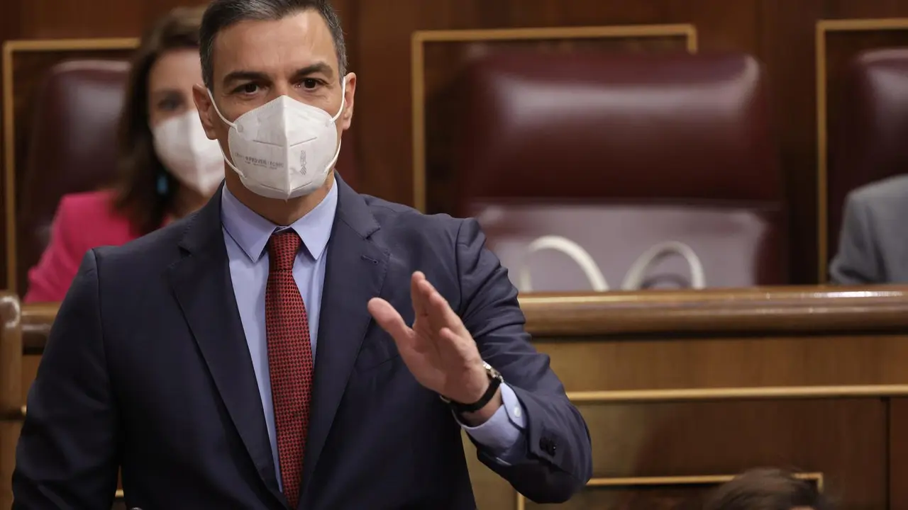 El presidente del Gobierno, Pedro S&aacute;nchez, interviene en una sesi&oacute;n de control al Gobierno en el Congreso de los Diputados, a 23 de junio de 2021, en Madrid, (Espa&ntilde;a). 