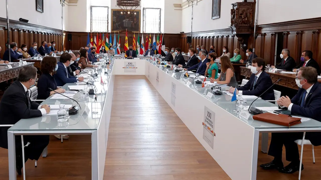 Archivo - Reuni&oacute;n de la XXI Conferencia de presidentes celebrada el 31 de julio de 2020 en San Mill&aacute;n de la Cogolla. 