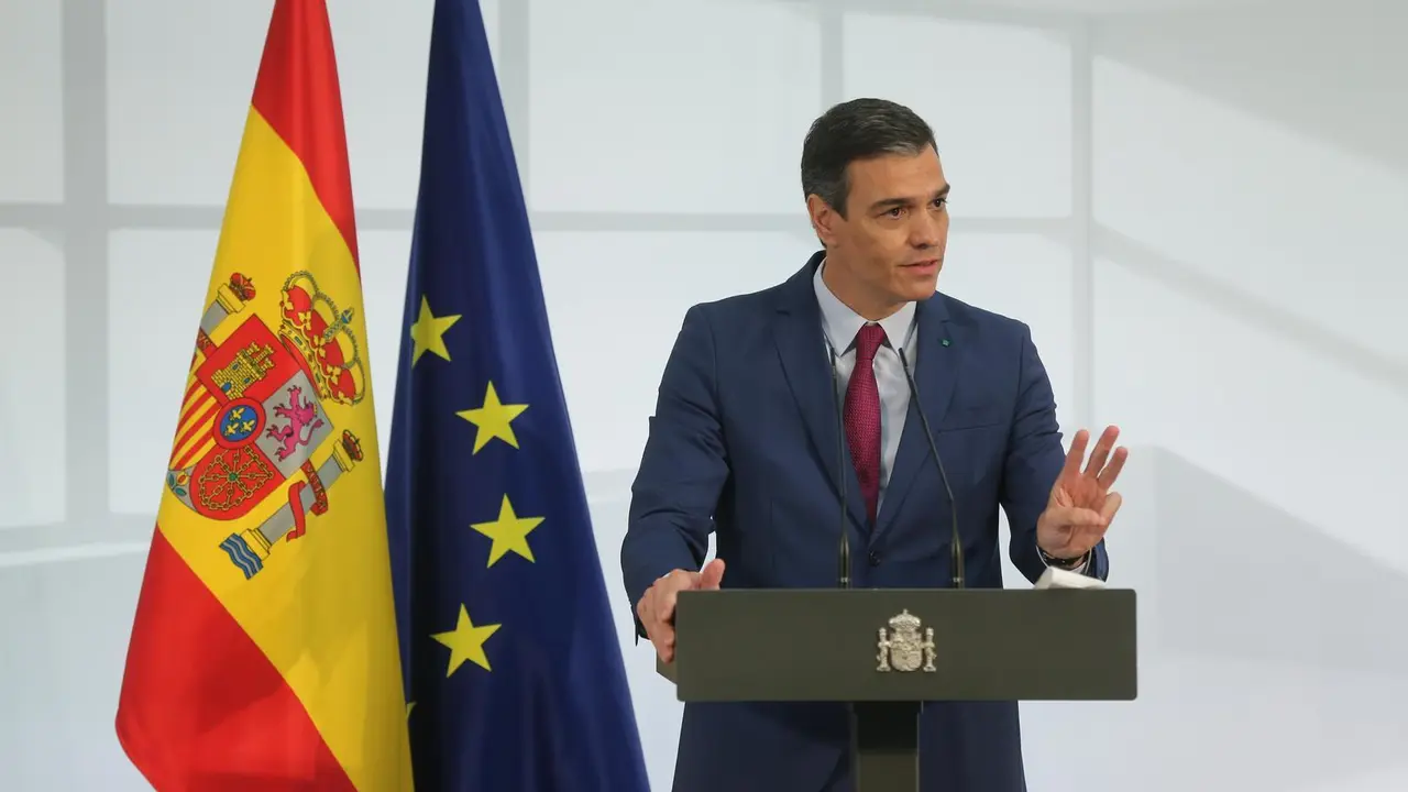 El presidente del Gobierno, Pedro S&aacute;nchez, interviene durante un acto de homenaje a la comunidad educativa, en La Moncloa, a 19 de junio de 2021, en Madrid (Espa&ntilde;a)