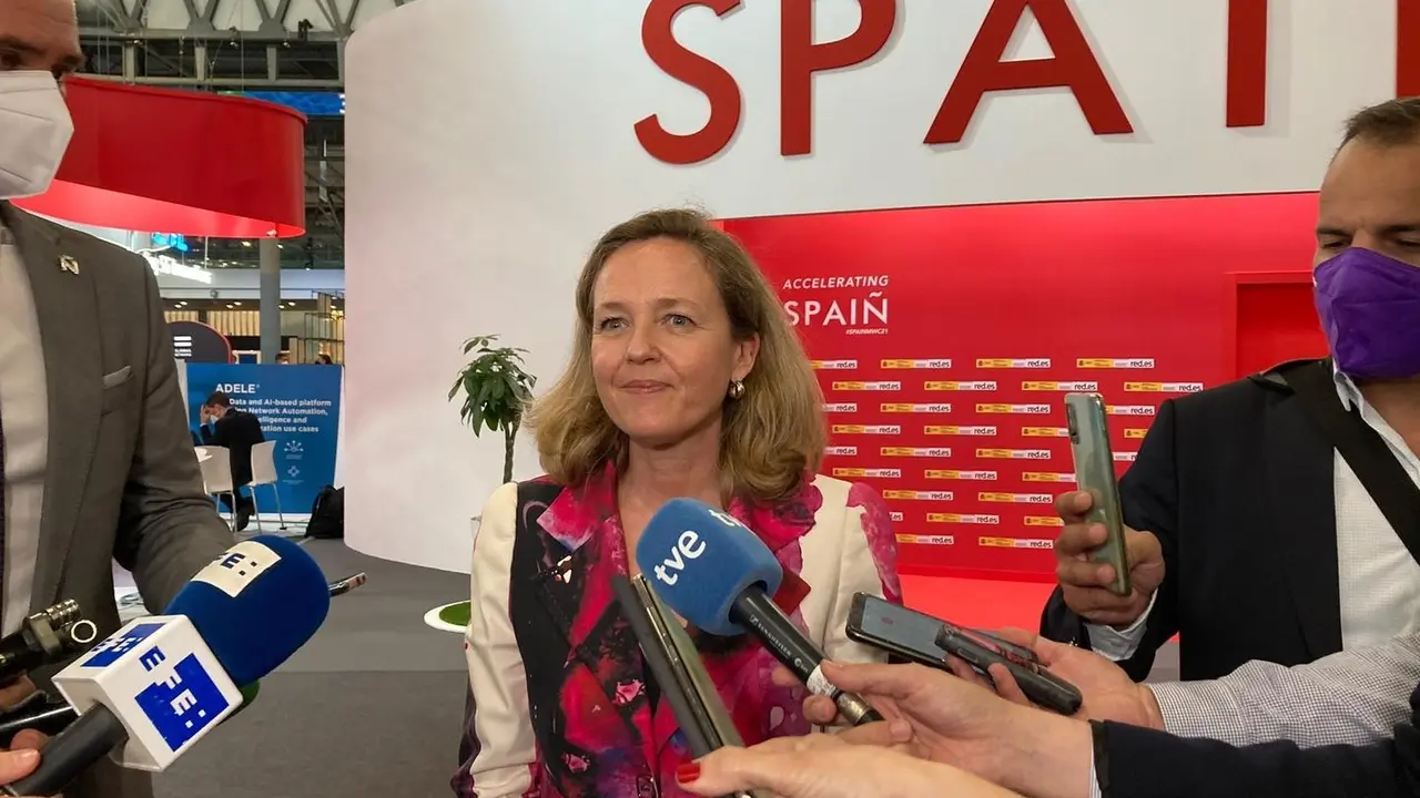 La vicepresidenta segunda del Gobierno y ministra de Asuntos Econ&oacute;micos y Transformaci&oacute;n Digital, Nadia Calvi&ntilde;o,