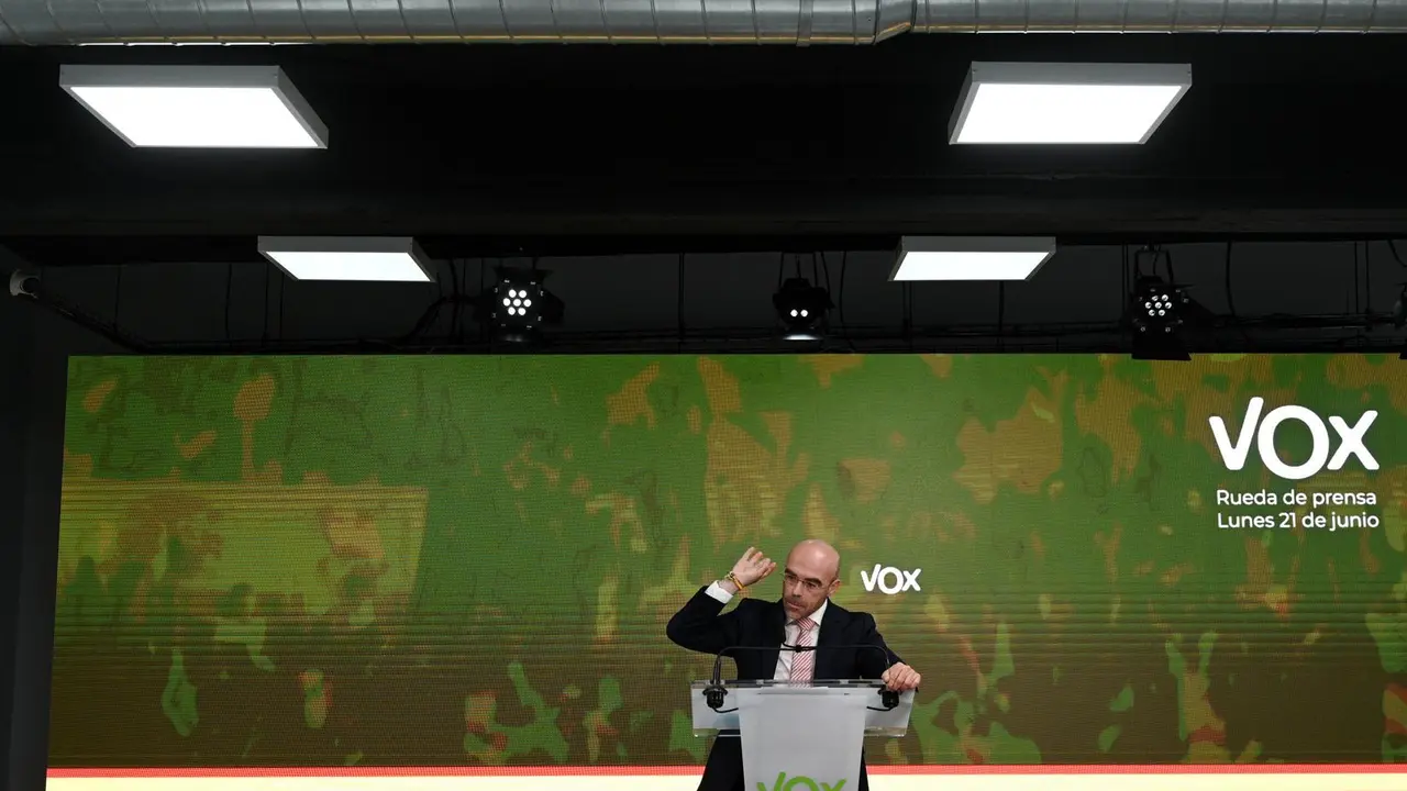 El vicepresidente Primero de Acci&oacute;n Pol&iacute;tica y eurodiputado de VOX, Jorge Buxad&eacute;, en reuda de prensa 