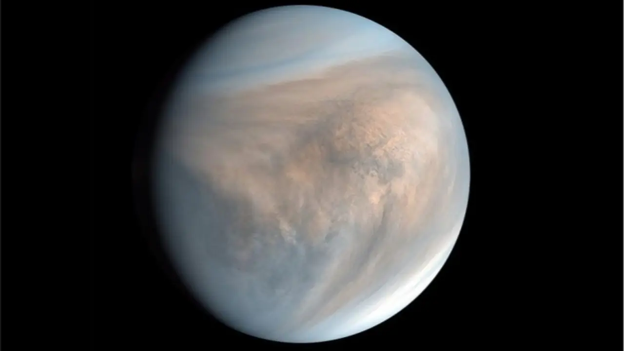 Archivo - Imagen del planeta Venus obtenida por la nave espacial japonesa Akatsuki en 2016, donde se aprecian claramente sus nubes