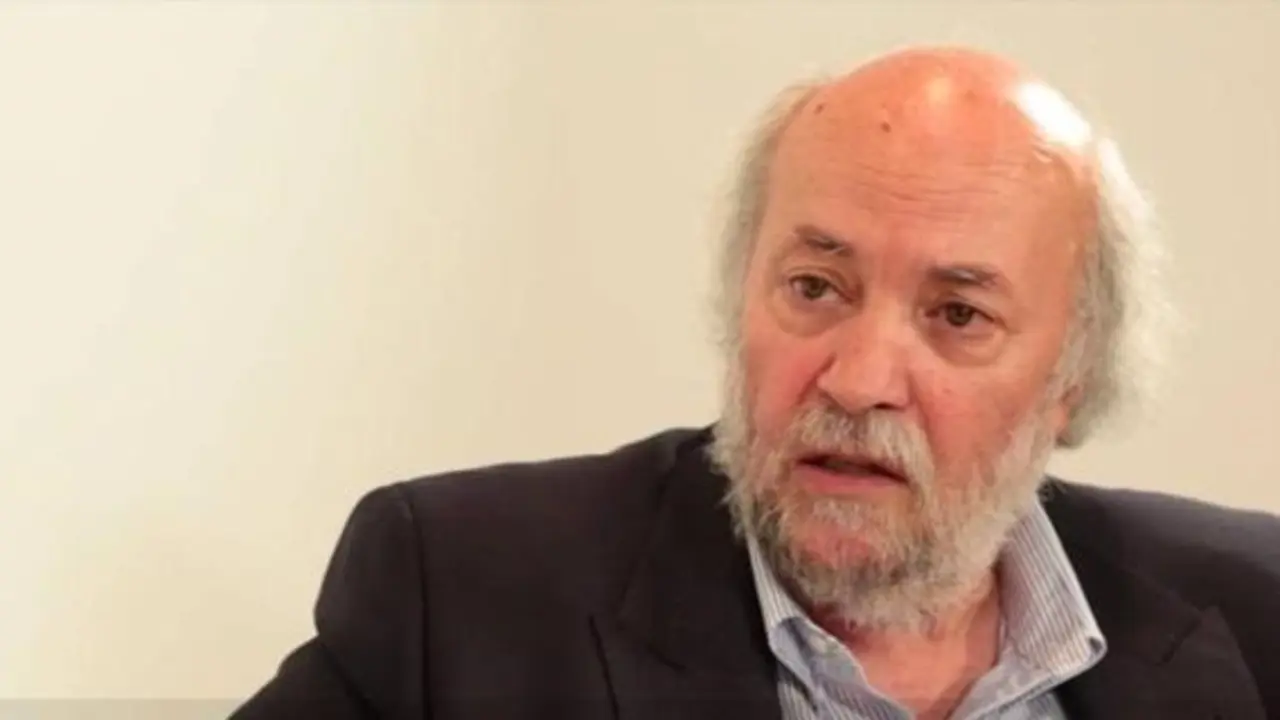 Salvador Arancibia, ganador de la IV edici&oacute;n del Premio de Periodismo Econ&oacute;mico "Rosa del R&iacute;o".