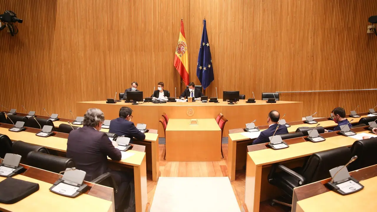Archivo - Asistentes a una reuni&oacute;n de la comisi&oacute;n de seguimiento del Pacto Antitransfuguismo, en el Congreso de los Diputados, en Madrid (Espa&ntilde;a), a 25 de marzo de 2021. La comisi&oacute;n se re&uacute;ne tras las denuncias de Ciudadanos por las pol&eacute;micas suscitadas en