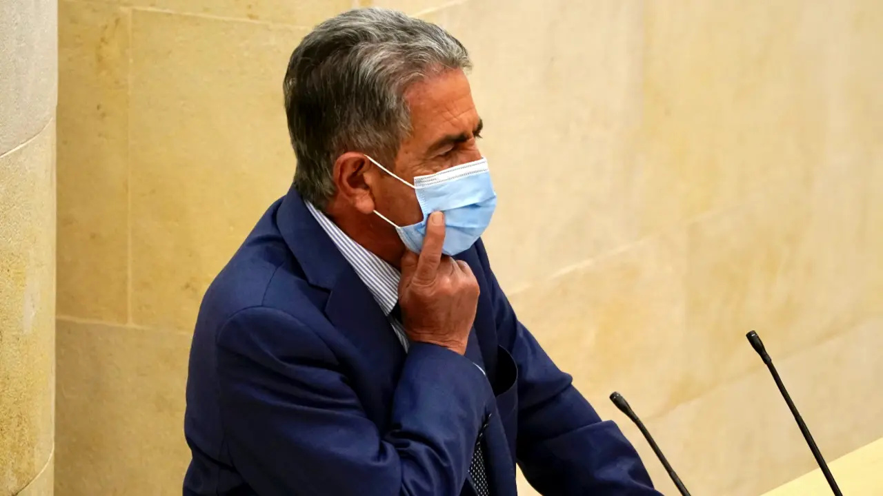El presidente de Cantabria durante el debate del estado de la regi&oacute;n. / ALERTA