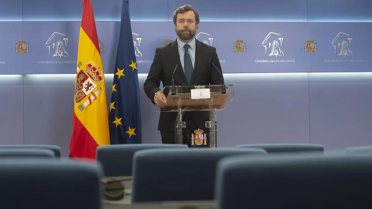 El portavoz parlamentario de Vox, Iv&aacute;n Espinosa de los Monteros, en rueda de prensa 
