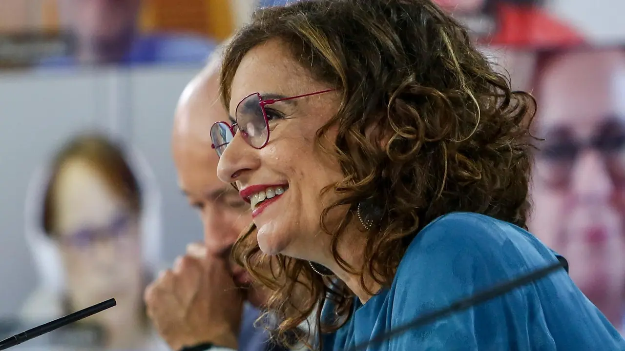 La ministra Portavoz, Mar&iacute;a Jes&uacute;s Montero, comparece tras la reuni&oacute;n del Consejo de Ministros en Moncloa, a 29 de junio de 2021, en Madrid (Espa&ntilde;a). El Gobierno ha aprobado hoy en Consejo de Ministros el anteproyecto de ley para la igualdad real y efectiv
