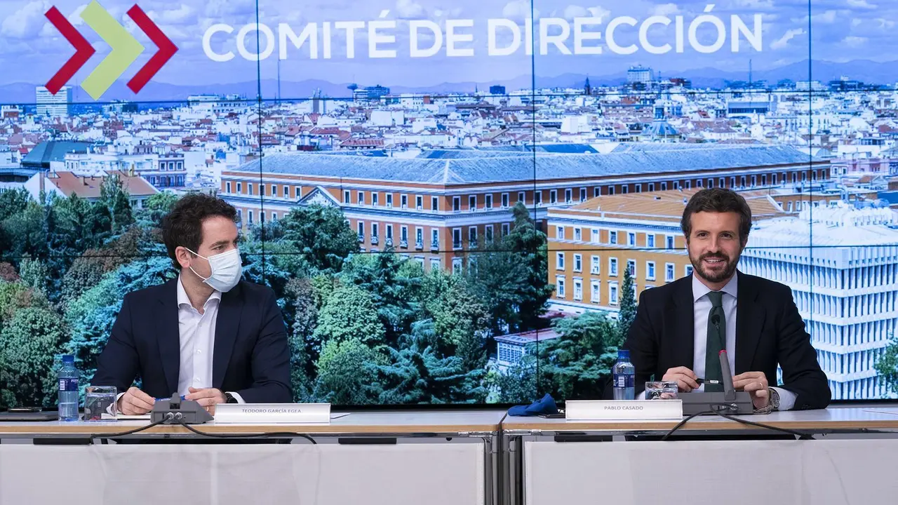 Archivo - El secretario general del PP, Teodoro Garc&iacute;a Egea, y el  presidente del Partido Popular, Pablo Casado, que preside la reuni&oacute;n del Comit&eacute; de Direcci&oacute;n del PP en la sede de G&eacute;nova, a 11 de mayo de 2021, en Madrid, (Espa&ntilde;a). 
