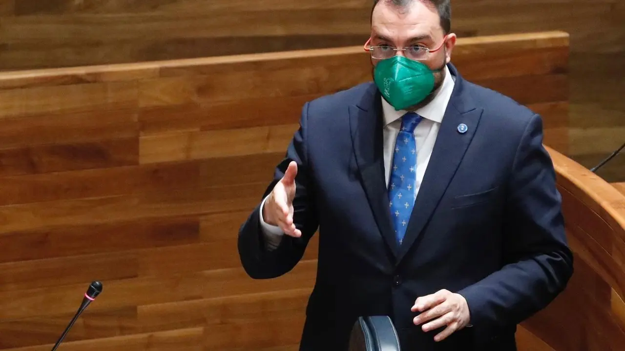 El presidente del Principado, Adri&aacute;n Barb&oacute;n.