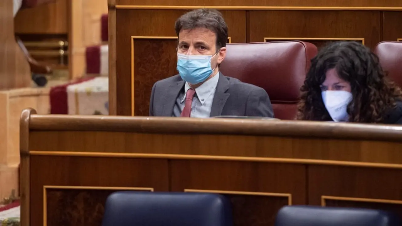 El presidente del grupo parlamentario de Unidas Podemos en el Congreso, Jaume Asens, en una sesi&oacute;n plenaria en el Congreso de los Diputados, a 22 de junio de 2021, en Madrid, (Espa&ntilde;a). 